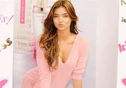 miranda kerr gives birth to baby boy