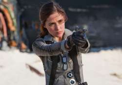 rose byrne to return in x men apocalypse