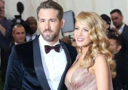 ryan reynolds gushes over newborn daughter