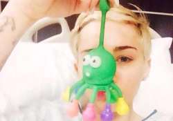 miley cyrus s sad hospital selfie sparks fan frenzy