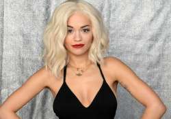 rita ora looking for a new house in us