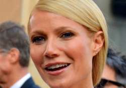 handsome obama makes paltrow nervous