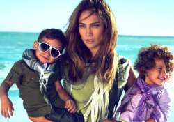 jennifer lopez finds it tough being a single parent