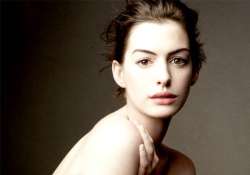 anne hathaway plans road trip to memorise lines