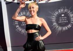 miley cyrus selling family estate