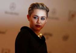 miley cyrus not pregnant confirms representative