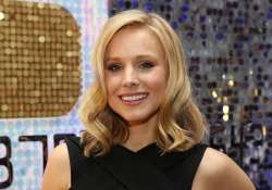 kristen bell felt awkward as child