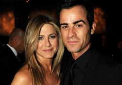 jennifer aniston justin theroux stronger than ever