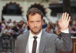 jude law keen on doing third sherlock holmes