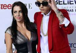 bieber is addicted to drug i pray fro him says mother pattie mallette