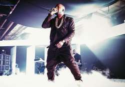 kanye west upsets fans in australia postpones tour