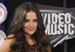 katie holmes broadway show to shut down