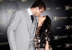 kim kardashian weds basketball star kris humphries