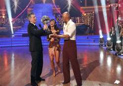 martinez wins the dancing mirrorball