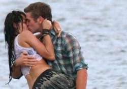 miley is hot and attractive ex liam hemsworth see hot pics