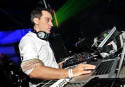 paul van dyk evolves little on evolution