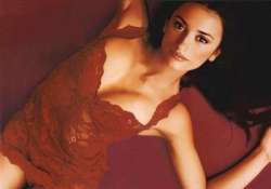 penelope cruz designs lingerie line