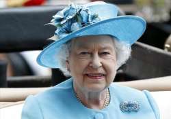 queen elizabeth to visit game of thrones set