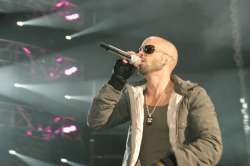 rapper yandel leaves hospital