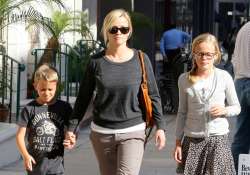 reese witherspoon warns kids of domestic violence