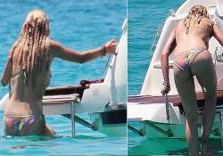 rita ora suffers bikini slip