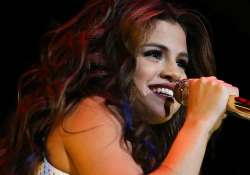 selena gomez slams fan for bullying