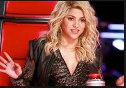 shakira doesn t need make up artists