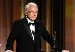 steve martin apologises for racist tweet