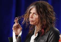 steven tyler defends national anthem performance