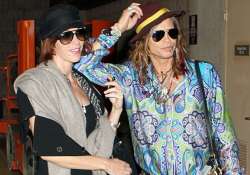 steven tyler gets engaged to girlfriend