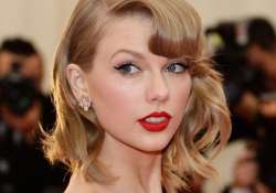 taylor swift s thailand tour axed due to political turmoil