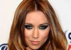 una healy defends miley cyrus