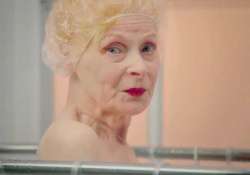 vivienne westwood doesn t take shower