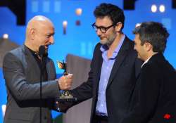 artist wins best picture at indie spirit awards