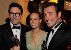 the artist steal complete attention with five oscars win