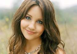 amanda bynes not schizophrenic says lawyer