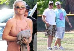 britney spears ex reunites with her dad at soccer game