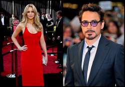 jennifer lawrence and robert downey jr to present golden globe awards