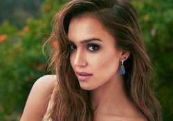 too prude to compromise jessica alba finds weird to be called sex symbol image