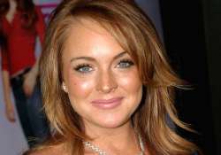 lindsay lohan eyes british reality show