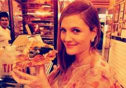 drew barrymore s love for food makes it impossible to lose weight