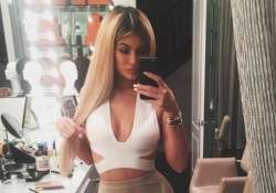 kylie jenner flaunts new ash blonde hair