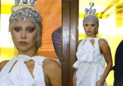 lady gaga turns into greek goddess