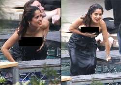 salma hayek narrowly escapes wardrobe malfunction