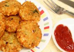 navratri snack sabudana vada in 6 easy steps