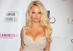 pamela anderson to launch vegan accessory line