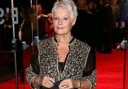 judi dench wears indian creation again see pics