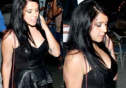 krishna shroff shows off cleavage at heropanti success bash see pics