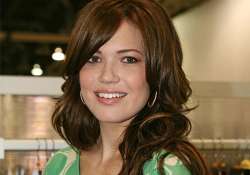 mandy moore turns beauty guru