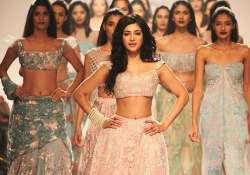 lfw 2014 shruti haasan amazes as princess in shehla khan s creation